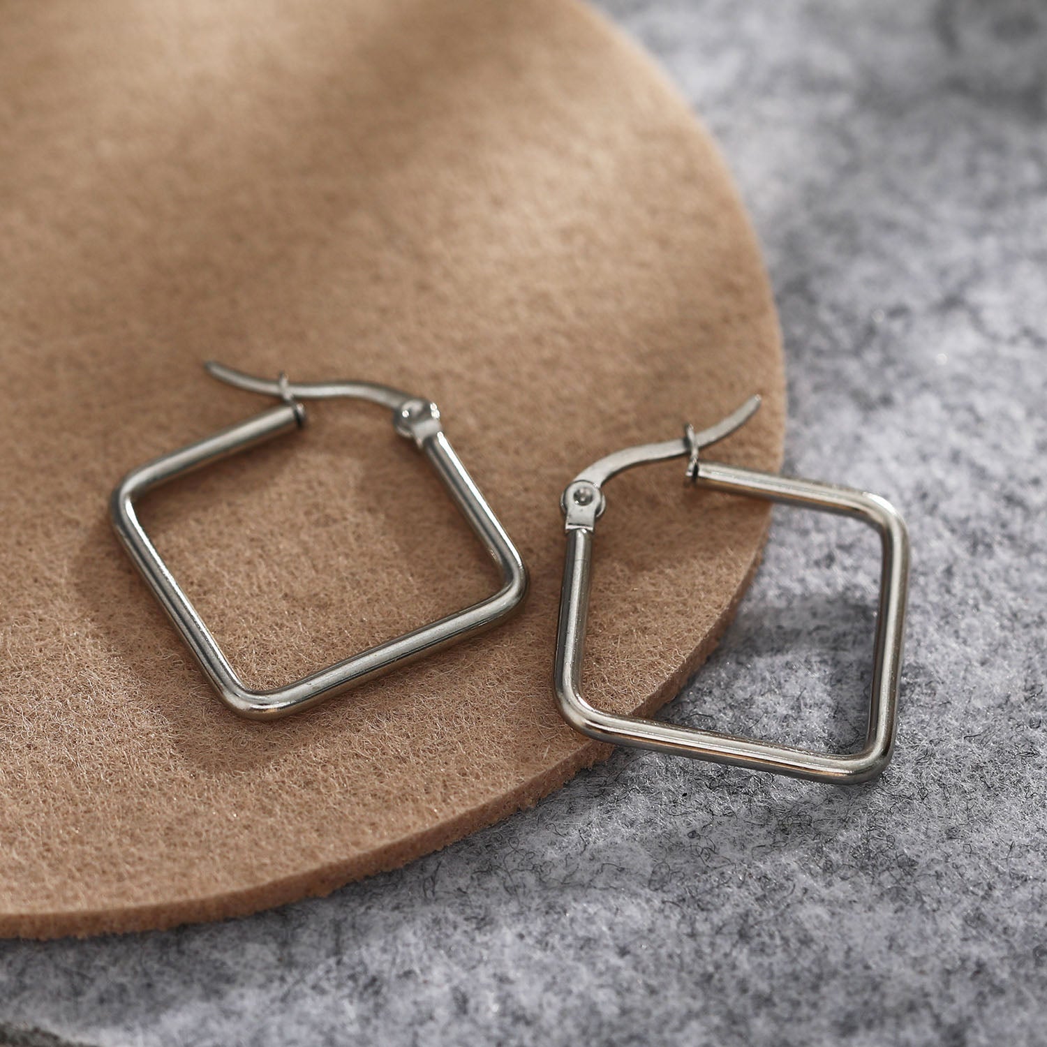 REILYNN Small Square Shaped Hoops. In Gold & Silver.